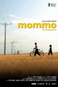 Моммо (2009) Моммо (2009)